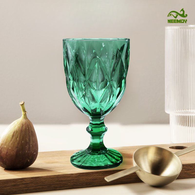 Wine Beer Foot - Gelas Kaca Hijau Berukir Relief dengan